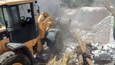 إزالة 19 حالة تعد على أرض زراعية وإيقاف حالات بناء م بدون ترخيص بني سويف