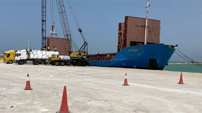 موانئ المنطقة الشمالية تستقبل 20 سفينة خلال إجازة عيد الفطر المبارك (صور)