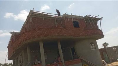 إزالة سور مخالف بالقصاصين شرق بالحسينية