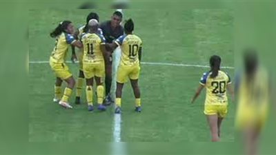 لاعبة تضرب حكمًا في الإكوادور بسبب 