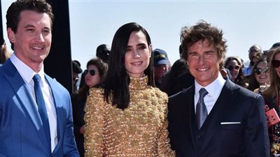 توم كروز في العرض الخاص لفيلم Top Gun: Maverick.. صور