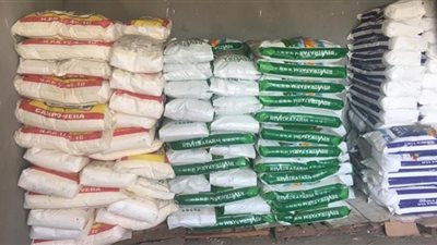 ضبط أطنان أسمدة زراعية مدعمة تباع في السوق السوداء بسوهاج