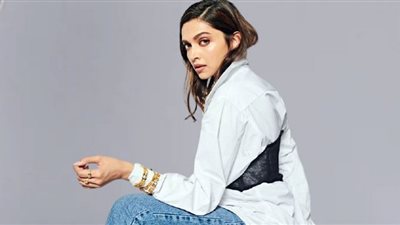 بفستان منفوش واستايل كاوبوي.. ديبيكا بادوكون ورانفير سينج يخطفان الأنظار في مهرجان البحر الأحمر (صور)