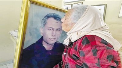 تشييع جثمان والدة عميد الأسرى الفلسطينيين