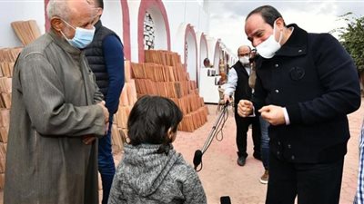 شاهد.. رد فعل الرئيس السيسي تجاه مواطن لديه 16 ولدا