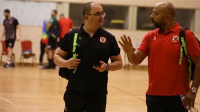 «جوردو» يجتمع بالجهاز الفني لليد استعدادًا لمواجهة الزمالك