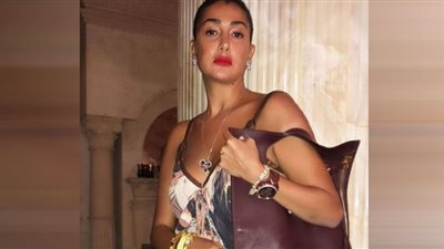 غادة عبدالرزاق تعتمد الأوفر سايز لتهرب من خسارة وزنها