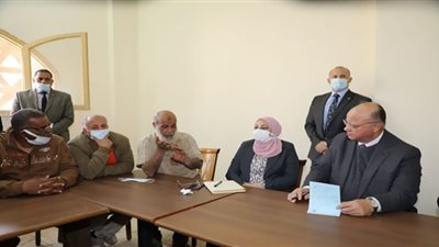 محافظ القاهرة: خطة لتوفير كافة المقومات للنهوض بصناعة الفخار