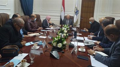 محافظ القاهرة يتابع أعمال تأثيث مشروع الخيالة بمصر القديمة