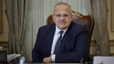 رئيس جامعة القاهرة يتابع مشروع مستشفى ثابت ثابت