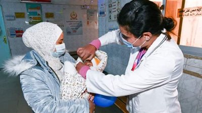٢٣٤٩ فريق طبى لإجراء التطعيمات تطعيم ل ٥٨١ الف و ٩٤٢ طفل بقنا