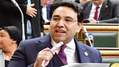 النائب أيمن محسب يتقدم بطلب إحاطة بشأن نقص حليب 