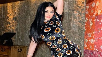 هيفاء وهبي تستعرض قوامها الممشوق بجمبسوت مُجسم في أحدث ظهور