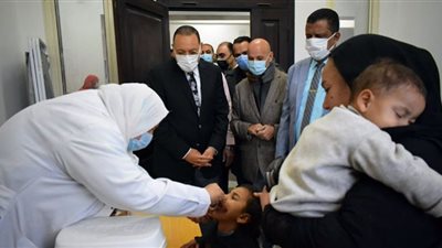 تطعيم 864436 طفل باليوم الأول لحملة التطعيم ضد شلل الأطفال بالشرقية