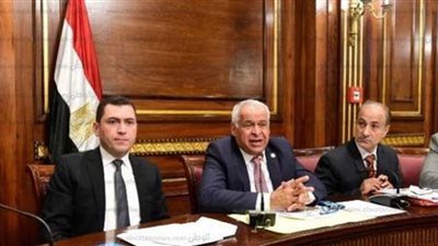 وفد صناعة النواب يستمع لمشاكل المستثمرين والمصنعين بمدينة برج العرب