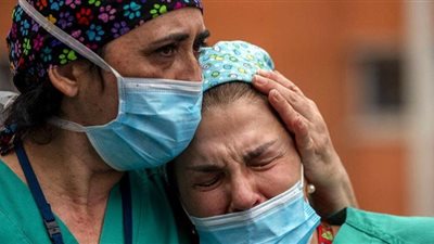 متى تحدث الوفاة بعد الإصابة بكورونا.. عالم فيروسات يكشف كارثة