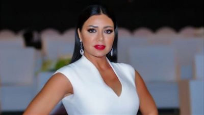 رانيا يوسف تواصل تصوير 