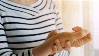 منها البطيخ.. أطعمة غير متوقعة تعالج التهاب المفاصل