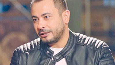 فيديو. محمد نجاتي يكشف كواليس خلافه مع زوج منة عرفة
