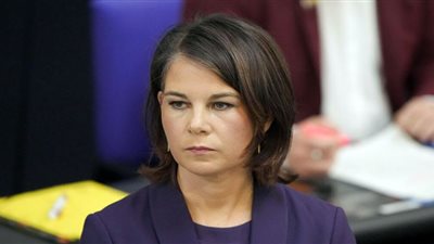 وزيرة الخارجية الألمانية تزور بوتشا الأوكرانية