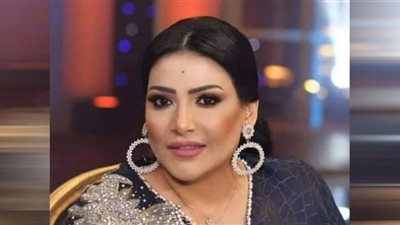 الجمهور يشيد بأناقة واحتشام بدرية طلبة