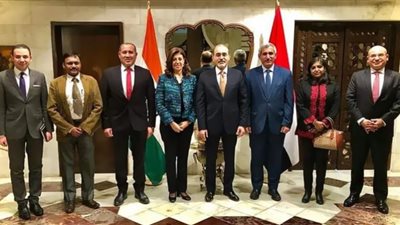 سفير مصر بالهند يستقبل الوفد المشارك في معرض مُعدات السكك الحديدية