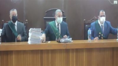 جنايات قنا تحيل أوراق قاتلة أبناء شقيق زوجها للمفتي