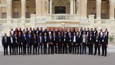 بالصور.. وفد مجمع عمال مصر يزور قصر القبة الرئاسي