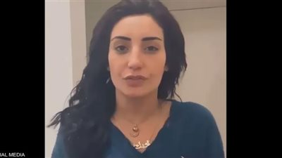 دينا حسين ترد على اتهامها بالإساءة لفنانات مصر: إخوانية ازاي وأنا بلبس عريان (فيديو)