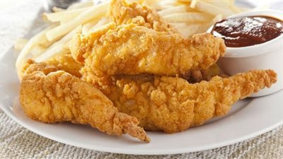 على خطى المطاعم.. طريقة عمل دجاج استربس المقرمشة