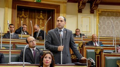 النائب عمرو درويش ينتقد استمرار أزمة تكليف الصيادلة وغياب التنسيق بين الصحة وباقي جهات المنظومة