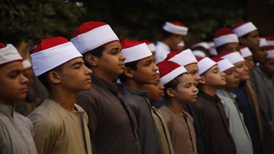 طلاب النقل الإعدادي ينتهون من أداء امتحان القرآن الكريم