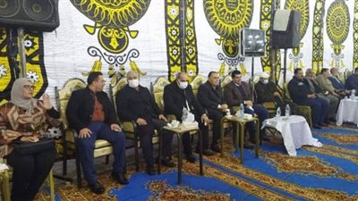 محافظ الشرقية يؤدي واجب العزاء في وفاة شقيق مدير عام المتابعة