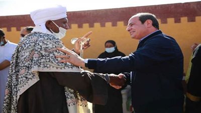أستاذ اقتصاد: السيسي قضى على الفجوة التنموية بين شمال مصر والصعيد (فيديو)