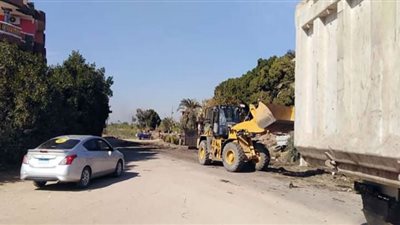 استجابة لما نشرته الوفد إزالة أكوام القمامة بالغرب بهجورة