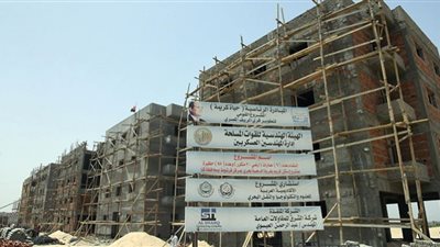 محافظ قنا يتفقد العمارات السكنية بمشروع سكن كريم بفرشوط