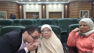 شروط التقديم لجائزة الأم المثالية لعام 2022.. اعرف التفاصيل