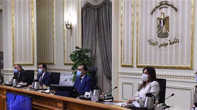 مدبولي يعلن بدء الانتقال التدريجي للعمل من العاصمة الإدارية الجديدة