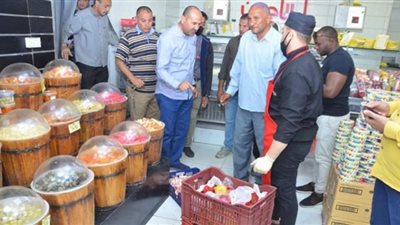 غلق وتشميع 4 معامل طبية بدون ترخيص فى حملة على الأسواق وأماكن تداول وعرض السلع و المنشآت الطبية ببني سويف