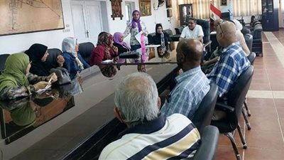 رئيس مدينة رأس غارب يعقد اجتماع لجان المسائلة المجتمعية