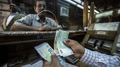 بوتيرة أسرع هذا العام.. تحويلات المصريين العاملين في الخارج تواصل إرتفاعها| تفاصيل