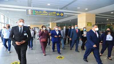 اللجنة العليا للتفتيش الأمنى والبيئي تتفقد مطار برج العرب الدولى