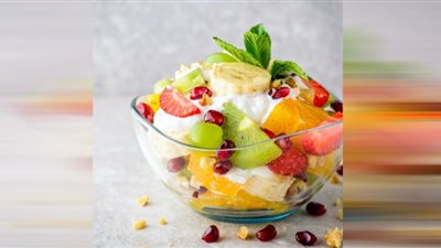 قليلة السعرات.. طريقة عمل سلطة زبادي بالفواكه