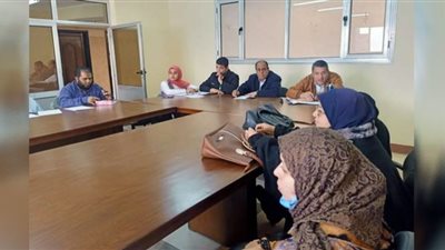 محافظ بني سويف يتابع الجهود الميدانية لوحدة الإسكان على مستوى المحافظة