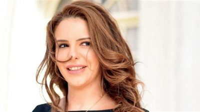 مكان مش متوقع.. دنيا عبد العزيز ترفض الكشف عن موقع حفل زفافها| تعليقها على شائعات طلاقها (فيديو)