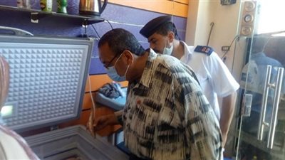 إعدام 3 أطنان أغذية فاسدة وغلق 24 منشأة مخالفة بالشرقية