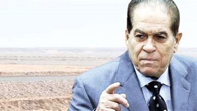 (فيديو) السيسي يطلق اسم الجنزوري على محور توشكى: صاحب الفضل في المشروع