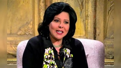 إسعاد يونس تبدأ تحضيرات 