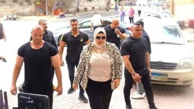 القبض على مدرسة الأحياء مختبأة بمنزل والدها