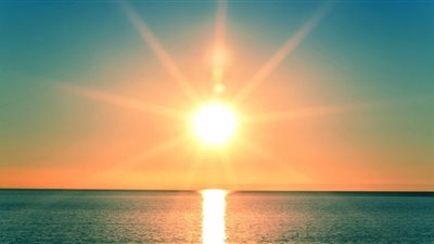 فوائد التعرض لأشعة الشمس في الشتاء.. والموعد المثالي لها